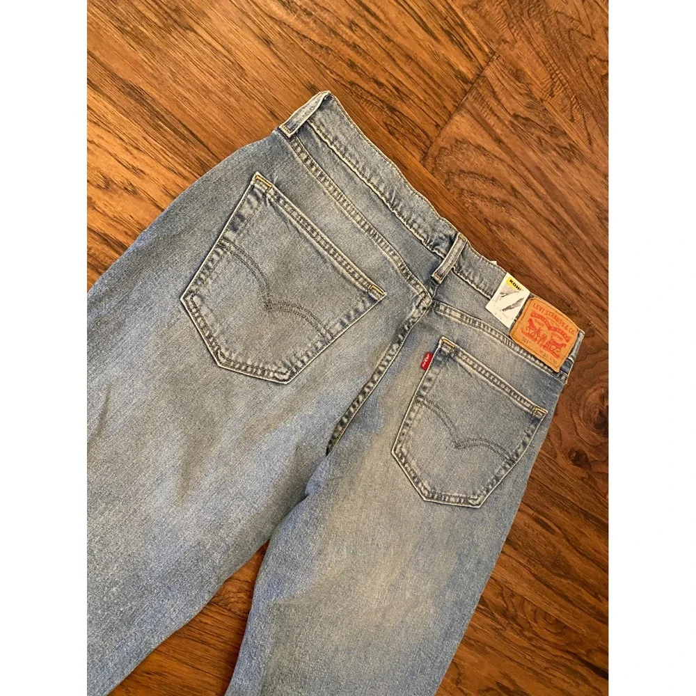 Levis 514 Straight Fit Mens 33x30 Light Wash Distressed Flex Jeans New